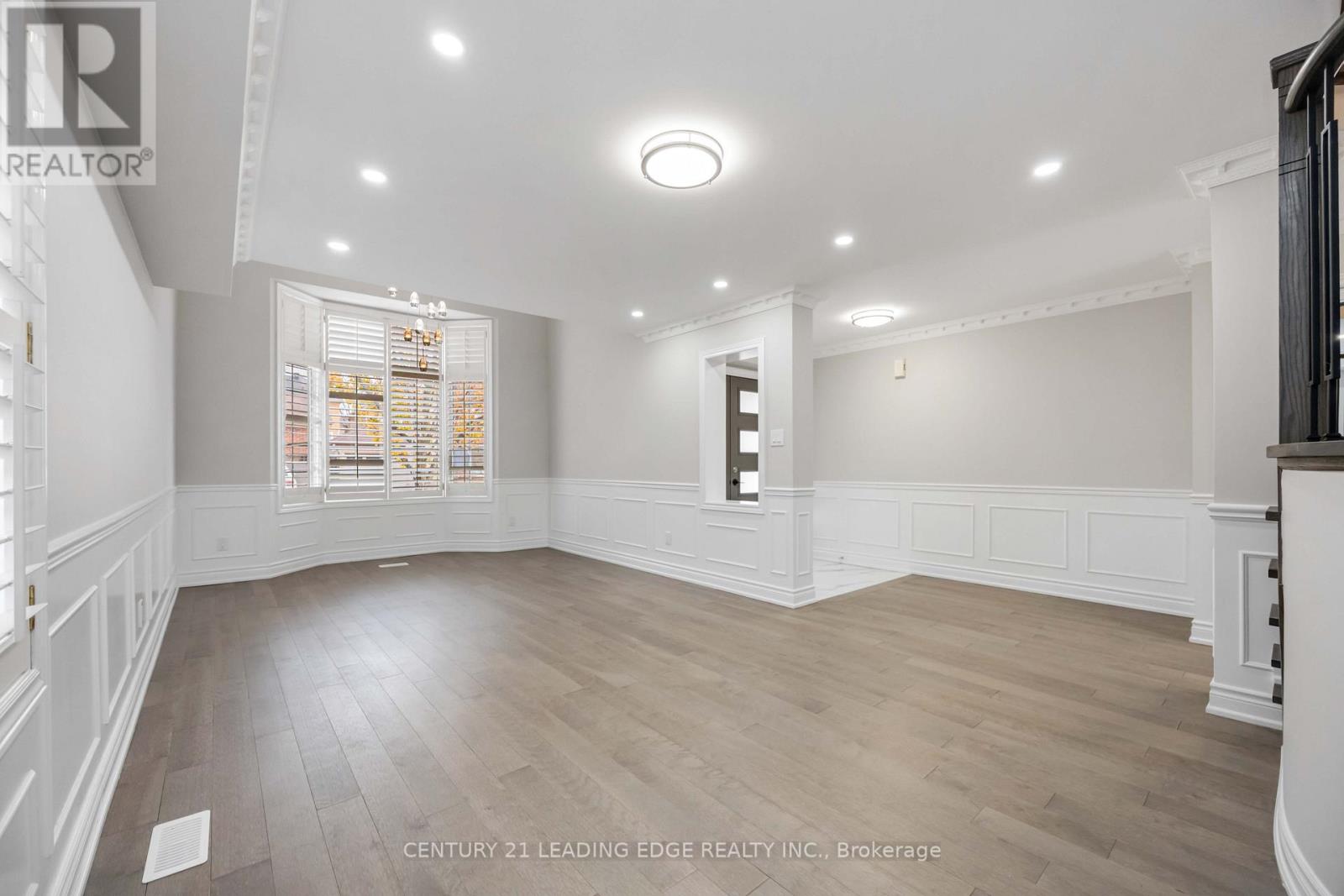 4 Primrose Path Crescent, Markham, Ontario  L3S 4B1 - Photo 7 - N12554134