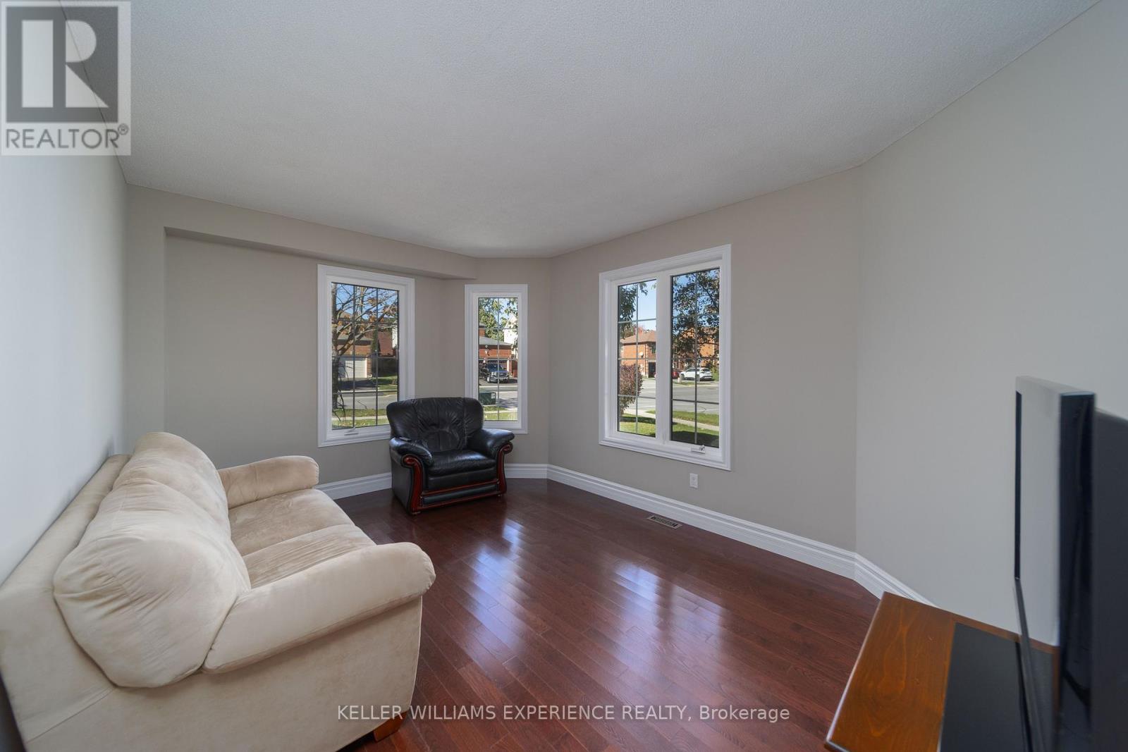 175 Hanmer Street, Barrie, Ontario  L4N 7J8 - Photo 3 - S12553988