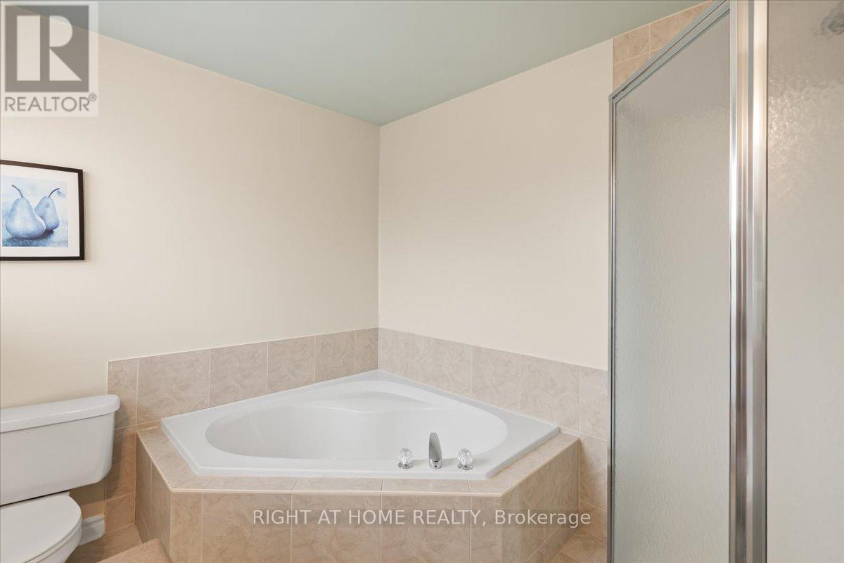 7 Michael Crescent, Barrie, Ontario  L4M 6Y9 - Photo 12 - S12554076