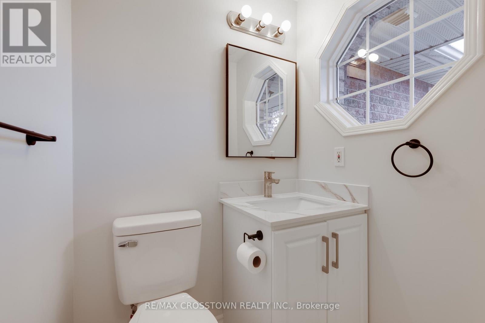 57 Lee Crescent, Barrie, Ontario  L4N 9Z1 - Photo 5 - S12554100