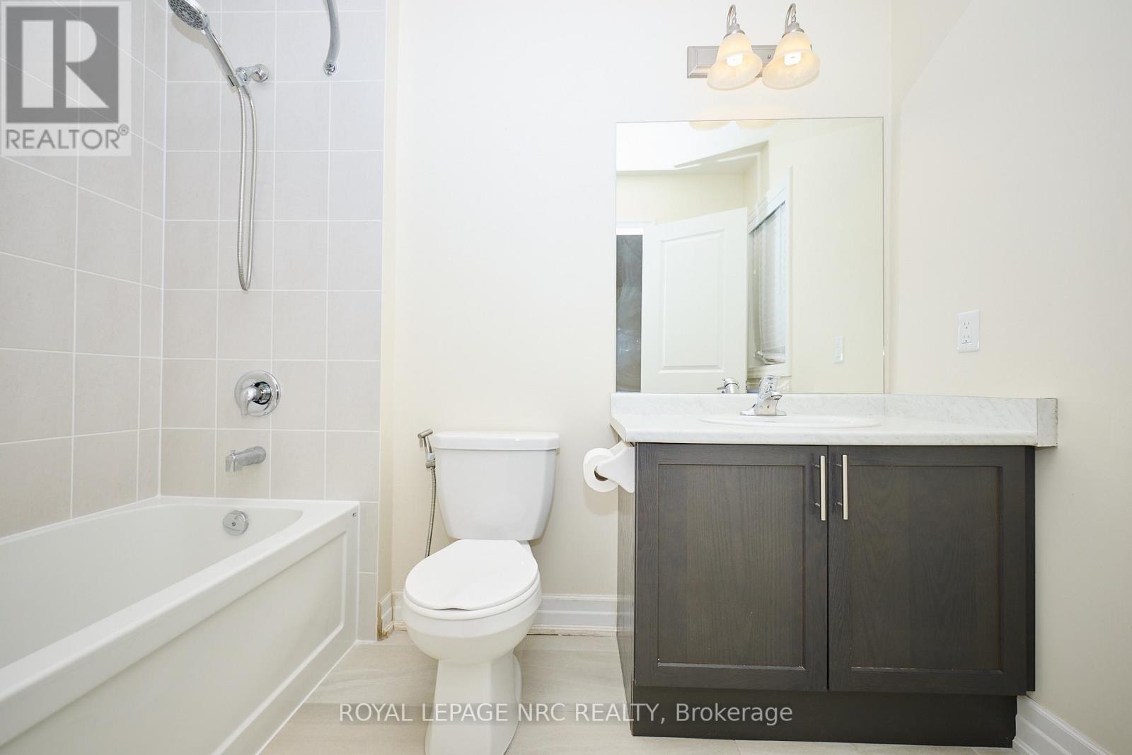 9367 Emerald Avenue, Niagara Falls, Ontario  L2G 0X5 - Photo 20 - X12554180