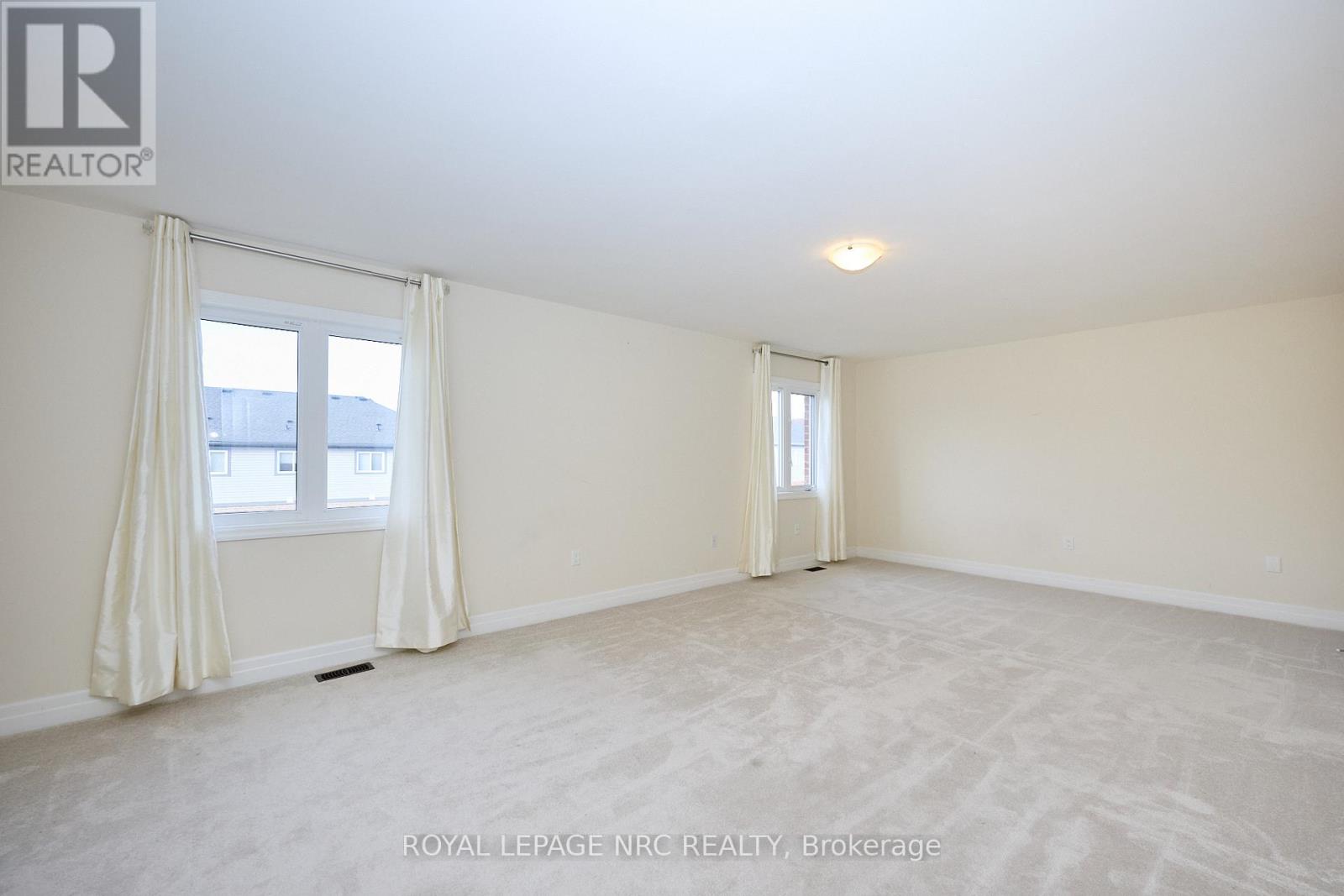 9367 Emerald Avenue, Niagara Falls, Ontario  L2G 0X5 - Photo 22 - X12554180