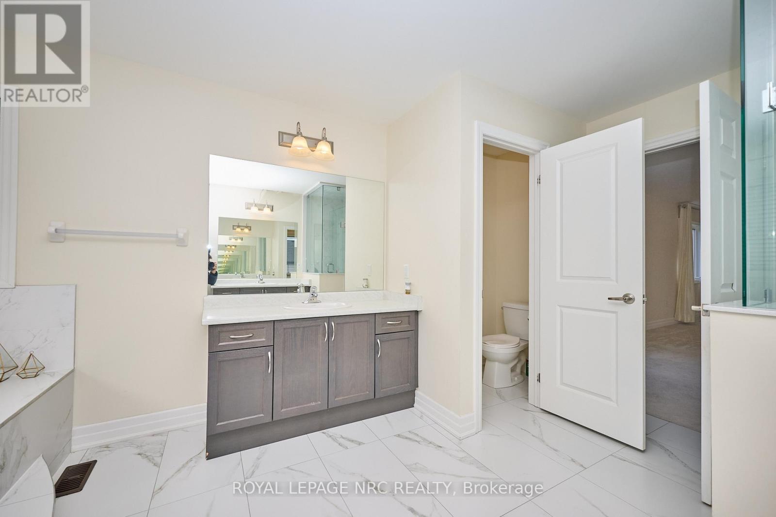 9367 Emerald Avenue, Niagara Falls, Ontario  L2G 0X5 - Photo 29 - X12554180