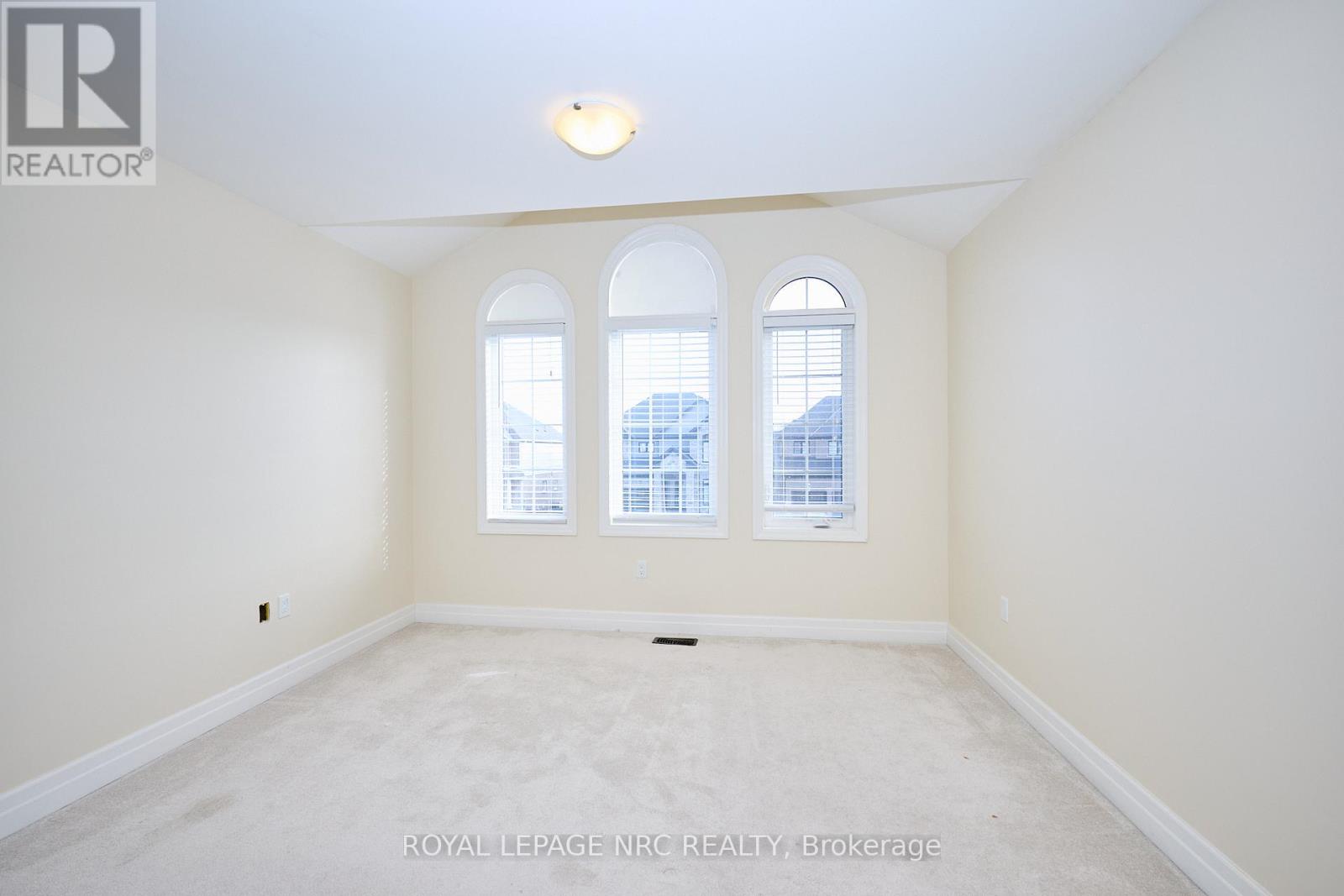 9367 Emerald Avenue, Niagara Falls, Ontario  L2G 0X5 - Photo 38 - X12554180