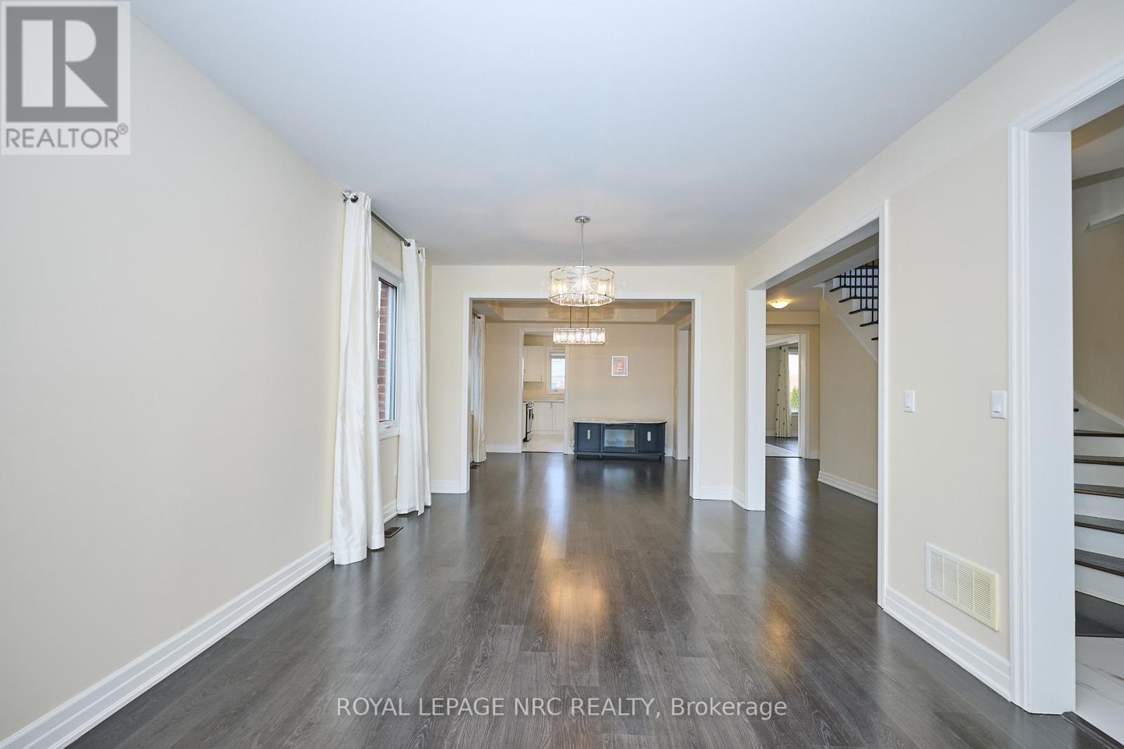 9367 Emerald Avenue, Niagara Falls, Ontario  L2G 0X5 - Photo 5 - X12554180