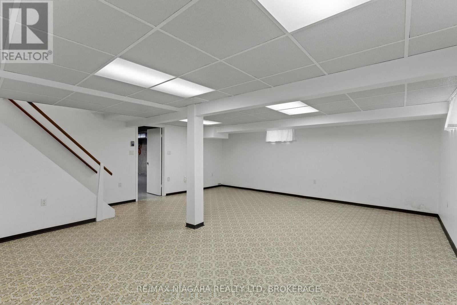 50 Royal Manor Drive, St. Catharines, Ontario  L2M 4L6 - Photo 21 - X12554252