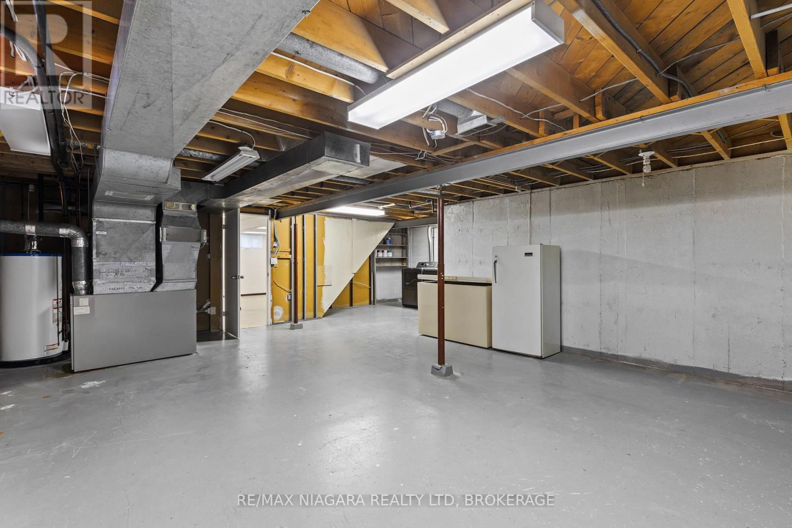 50 Royal Manor Drive, St. Catharines, Ontario  L2M 4L6 - Photo 25 - X12554252