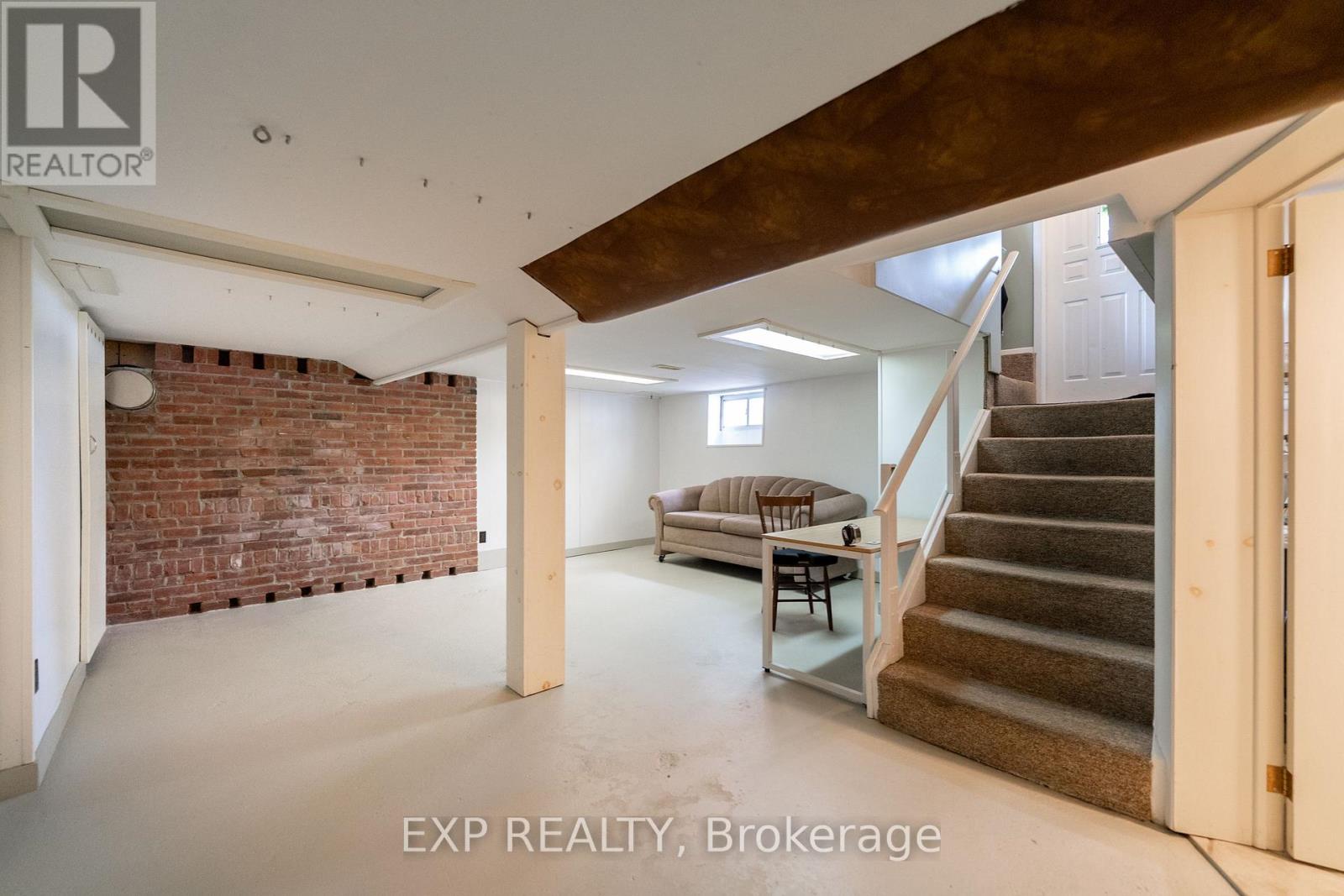 742 Broadway Street, Welland, Ontario L3C 5M8 - Photo 28 - X12554256