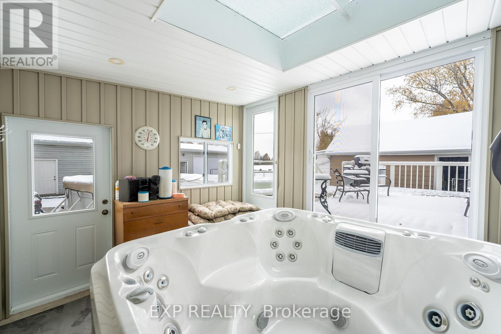 742 Broadway Street, Welland, Ontario L3C 5M8 - Photo 33 - X12554256