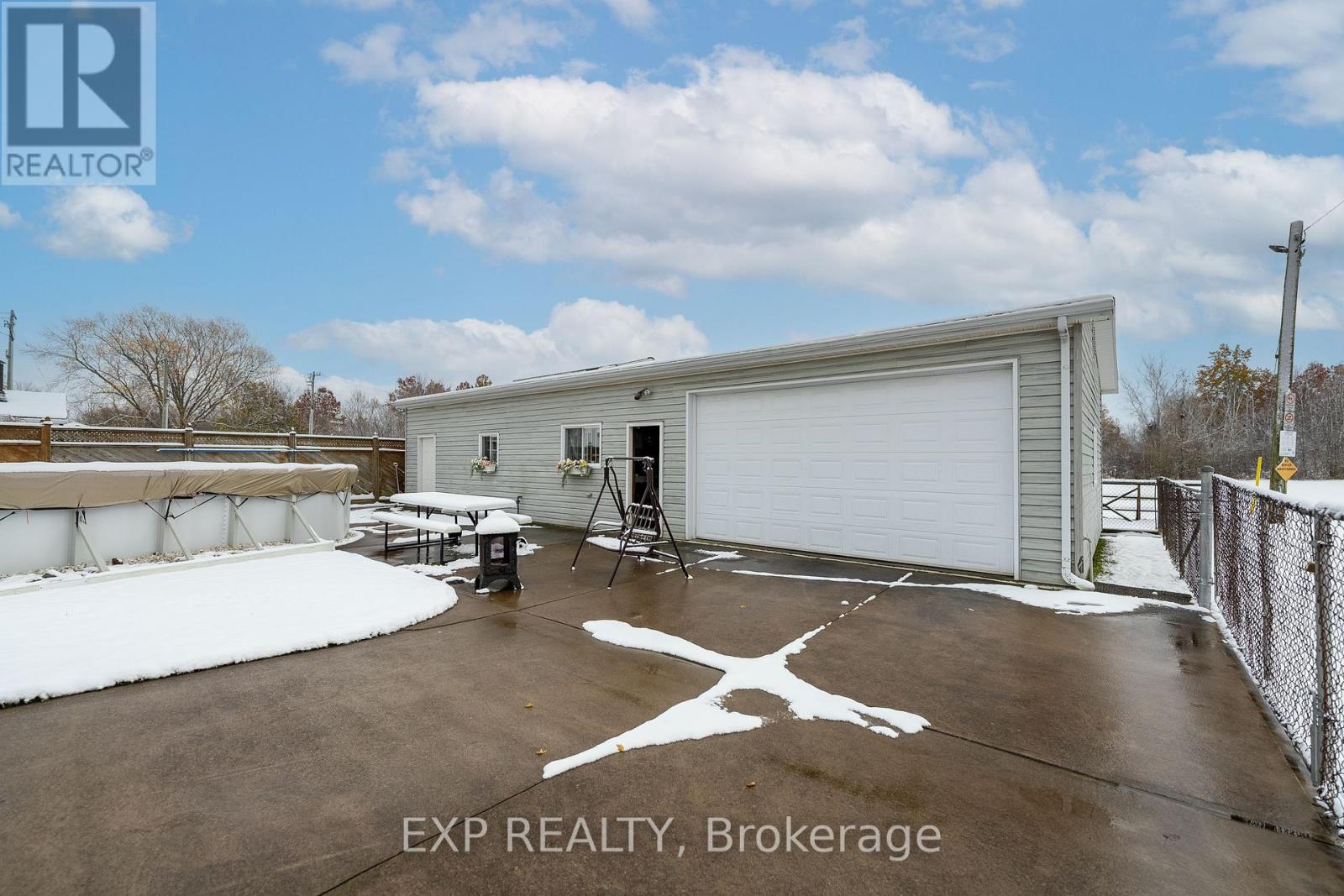 742 Broadway Street, Welland, Ontario L3C 5M8 - Photo 39 - X12554256