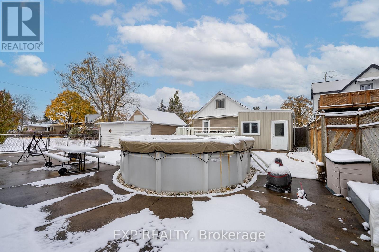 742 Broadway Street, Welland, Ontario L3C 5M8 - Photo 45 - X12554256