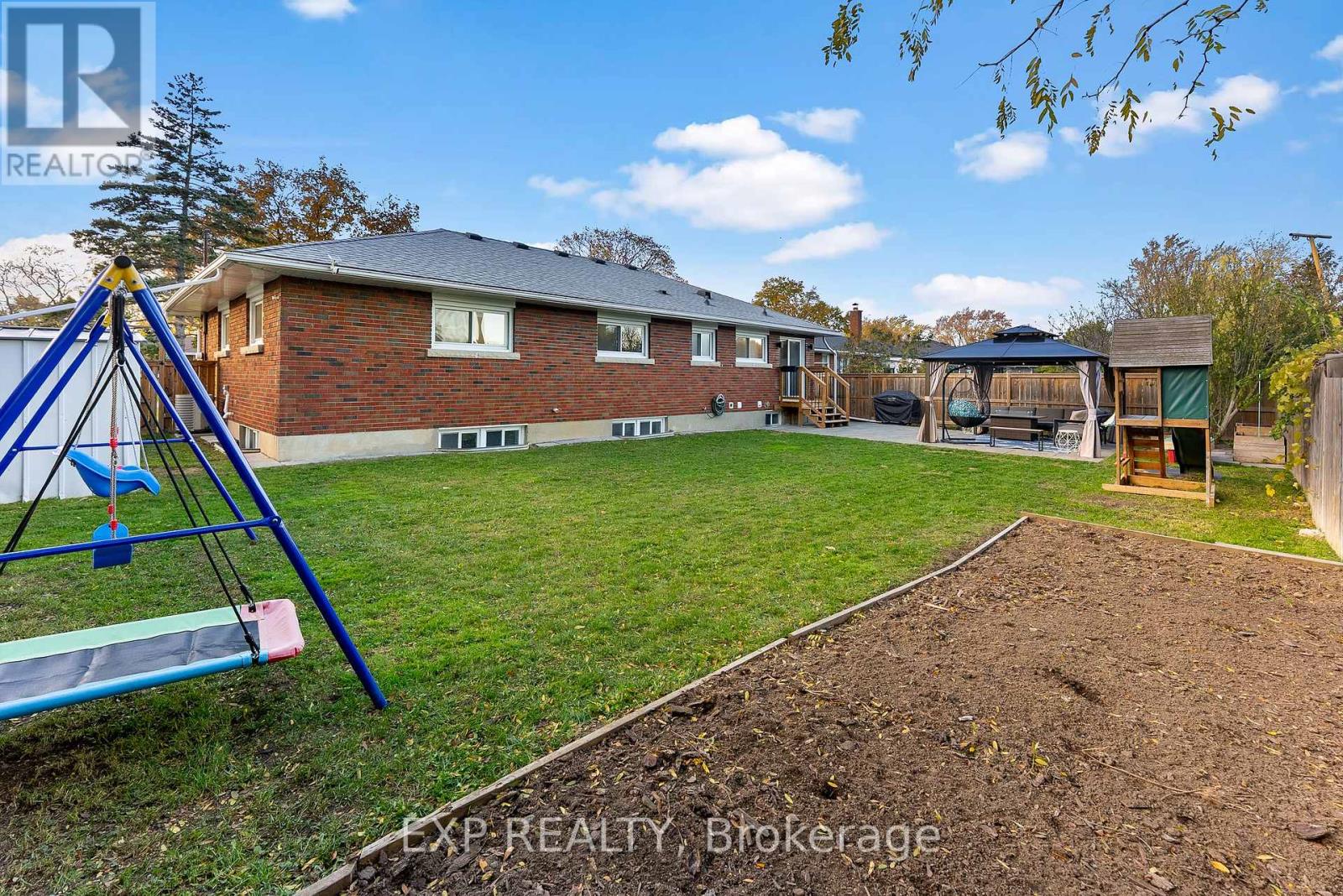 7 Harcove Street, St. Catharines, Ontario  L2N 1W7 - Photo 40 - X12554270