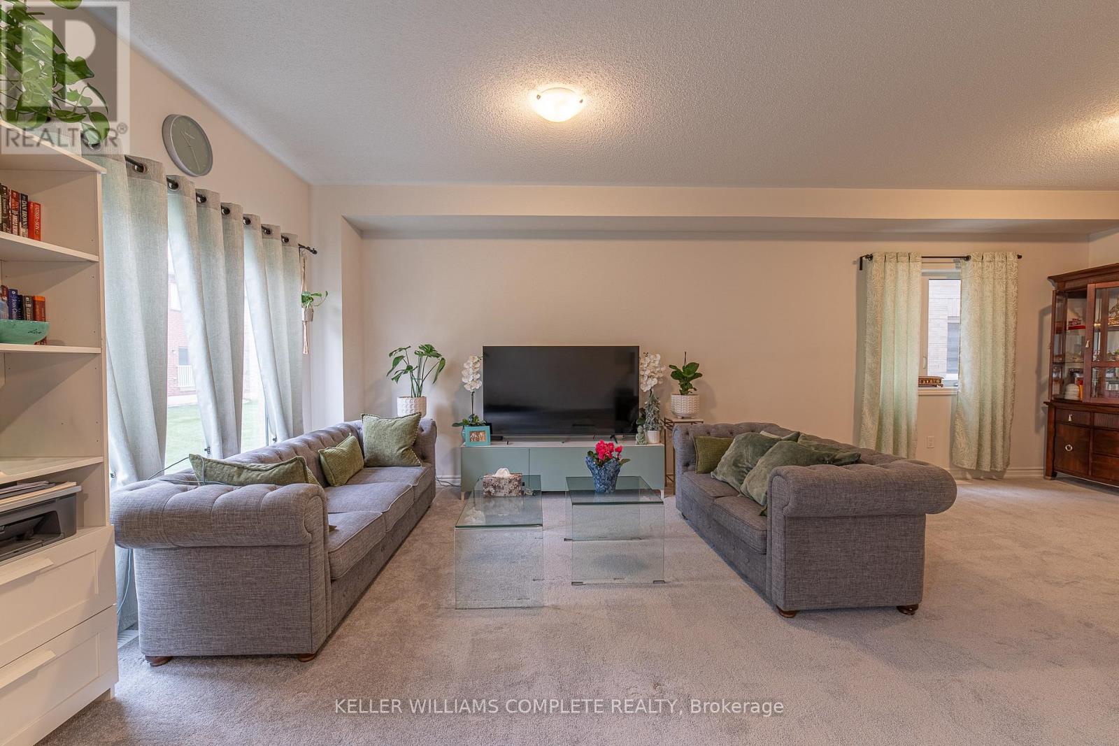 225 Palace Street, Thorold, Ontario L2V 5G7 - Photo 14 - X12554330