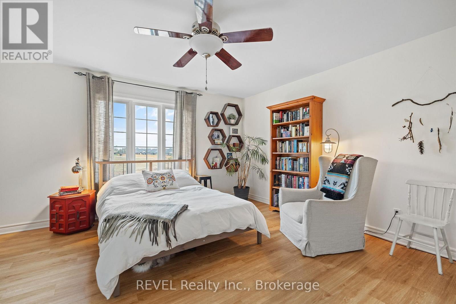 46 Pinot Trail, Niagara-On-The-Lake, Ontario  L0S 1J0 - Photo 25 - X12554416