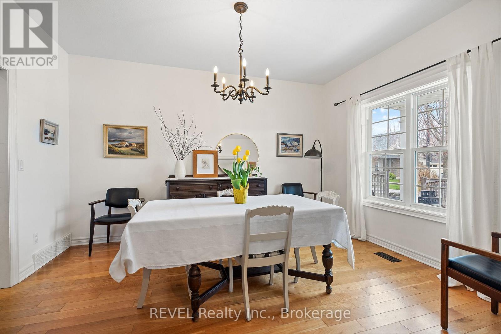 46 Pinot Trail, Niagara-On-The-Lake, Ontario  L0S 1J0 - Photo 8 - X12554416