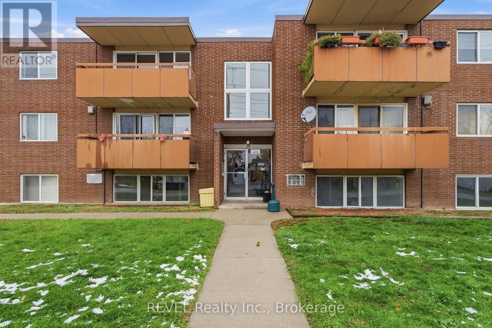 101 - 19 MANCHESTER AVENUE, St. Catharines, Ontario