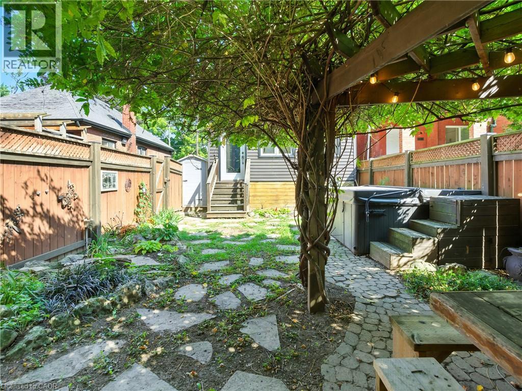 284 Cumberland Avenue, Hamilton, Ontario  L8M 2A1 - Photo 39 - 40786162