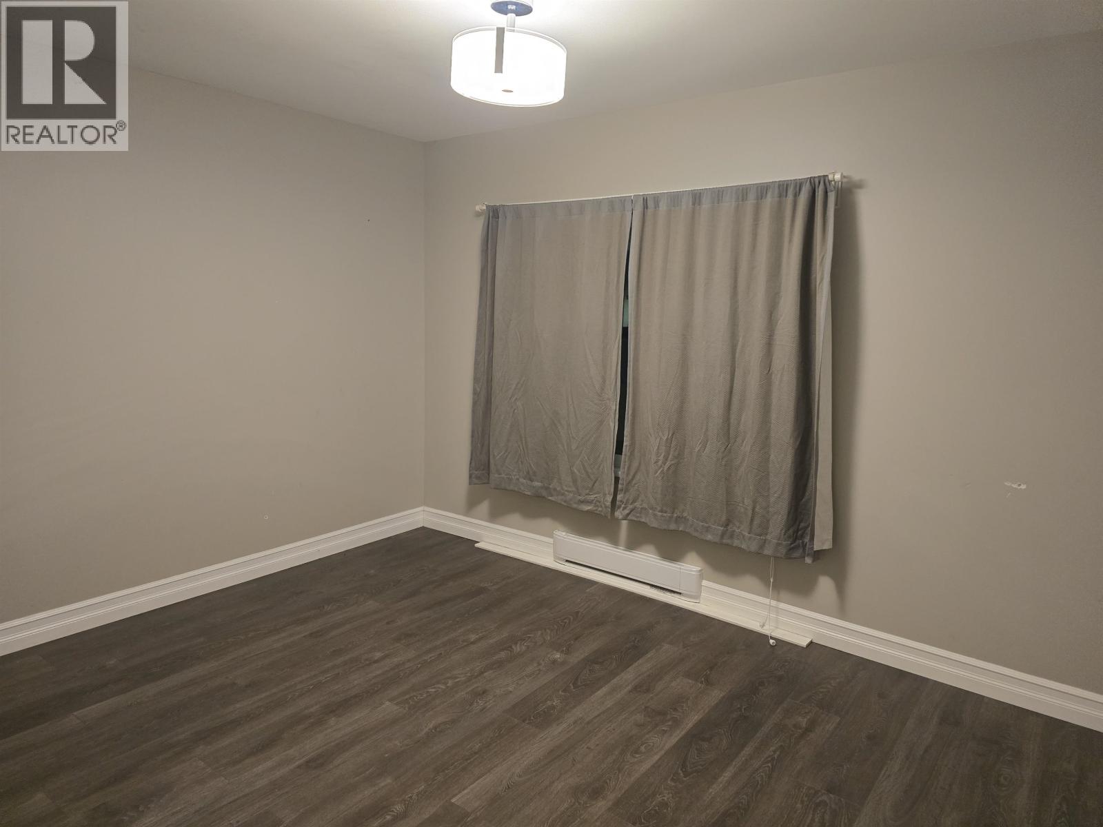 22504 Lougheed Highway, Maple Ridge, British Columbia  V2X 2V1 - Photo 6 - C8073879