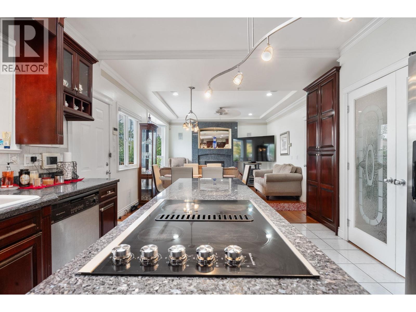 339 E 63rd Avenue, Vancouver, British Columbia V5X 2J8 - Photo 9 - R3068031