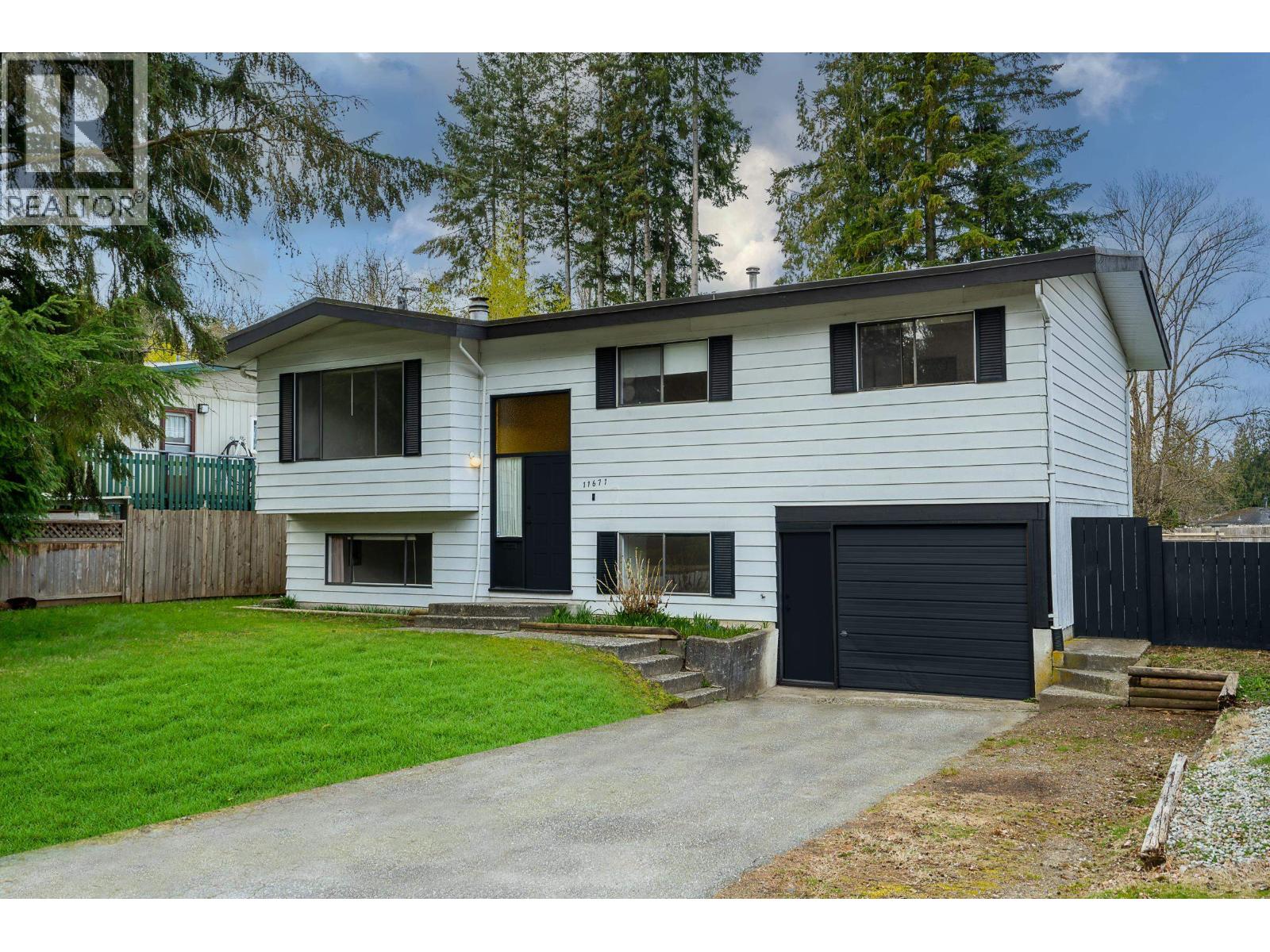 11671 211 Street, Maple Ridge, British Columbia  V2X 7T5 - Photo 3 - R3068234