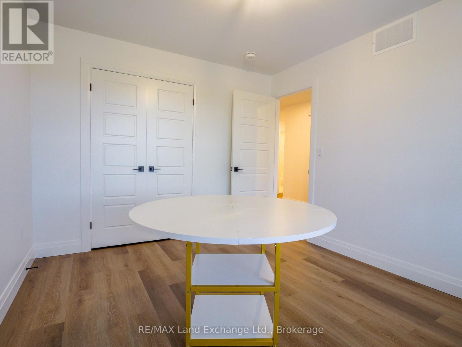 18 - 86 Eagle Court, Saugeen Shores, Ontario  N0H 2C3 - Photo 31 - X12554168