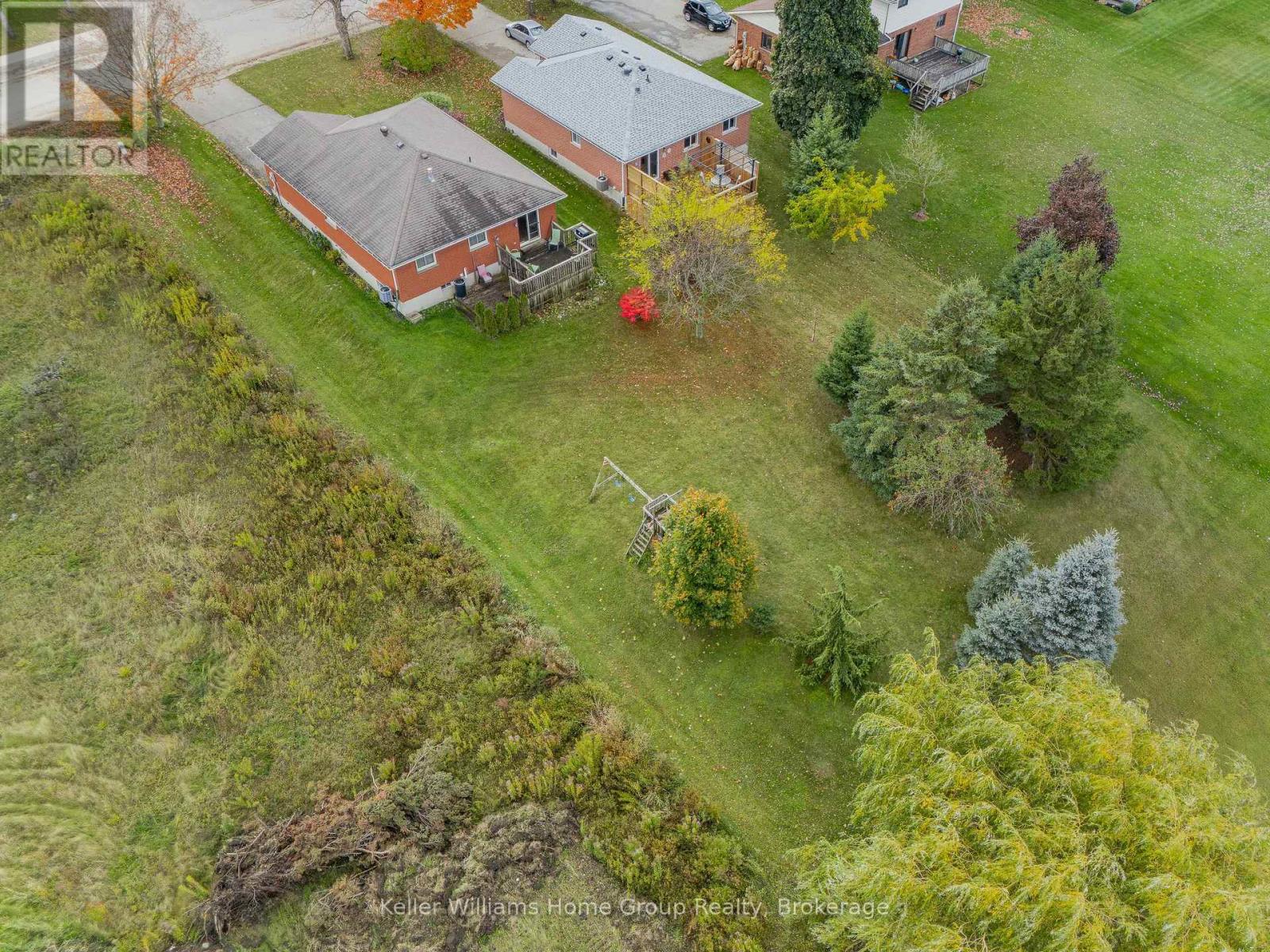 423 King Street E, Wellington North, Ontario  N0G 2L2 - Photo 47 - X12554192