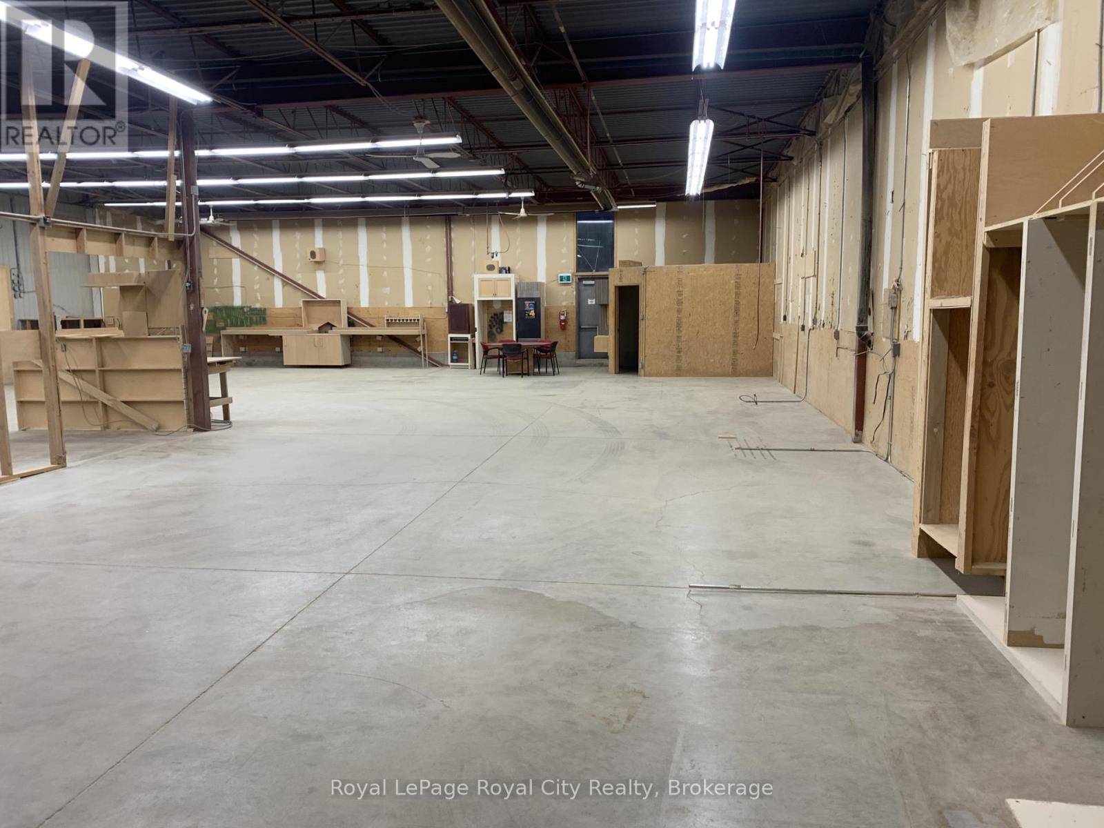 494 Massey Road, Guelph, Ontario N1K 1B4 - Photo 15 - X12554250