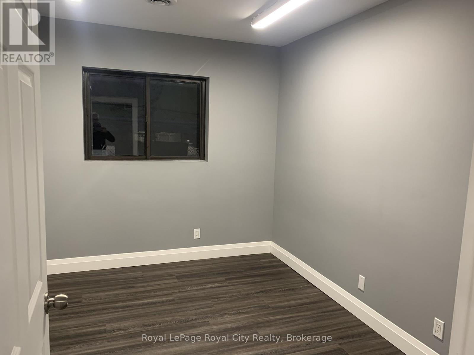 494 Massey Road, Guelph, Ontario N1K 1B4 - Photo 4 - X12554250