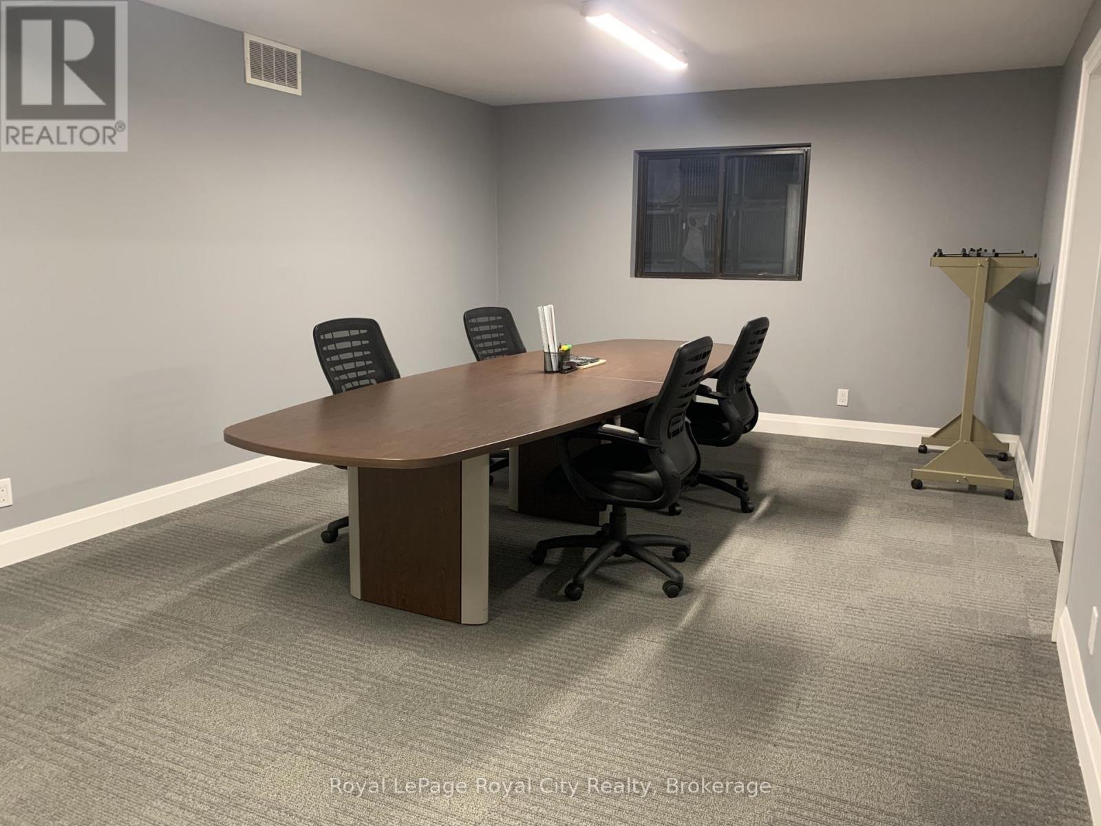 494 Massey Road, Guelph, Ontario N1K 1B4 - Photo 7 - X12554250