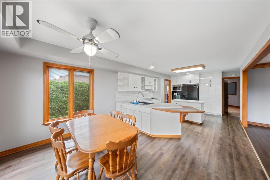 670 Lakeshore Road, Sarnia, Ontario  N7V 2V2 - Photo 10 - 25028101