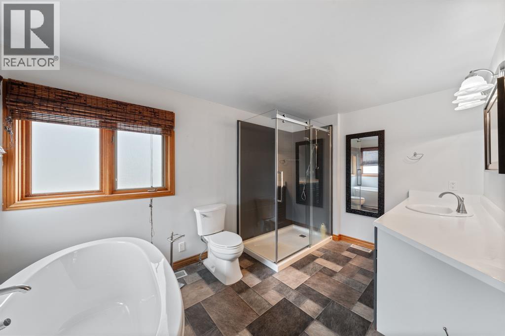 670 Lakeshore Road, Sarnia, Ontario  N7V 2V2 - Photo 12 - 25028101