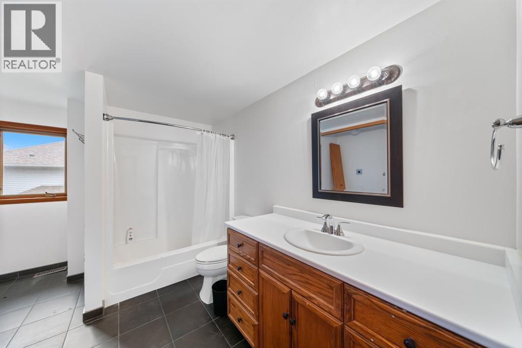 670 Lakeshore Road, Sarnia, Ontario  N7V 2V2 - Photo 16 - 25028101