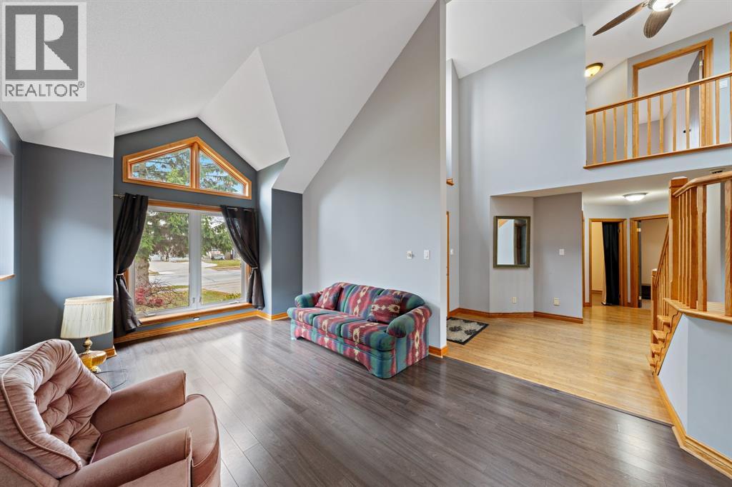 670 Lakeshore Road, Sarnia, Ontario  N7V 2V2 - Photo 2 - 25028101