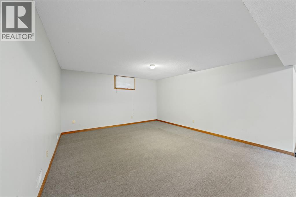 670 Lakeshore Road, Sarnia, Ontario  N7V 2V2 - Photo 24 - 25028101