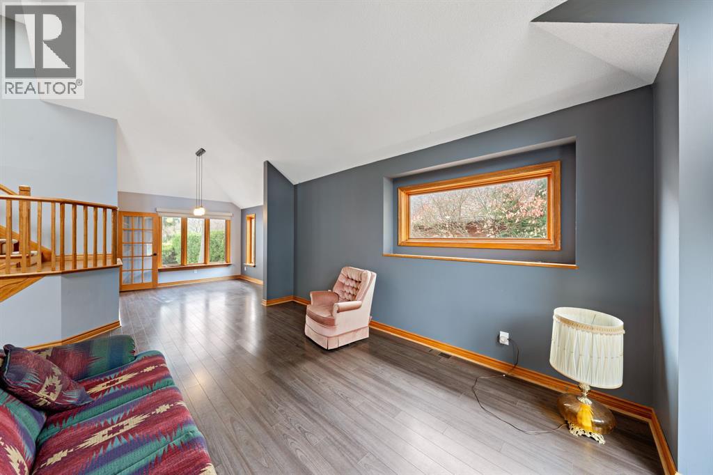 670 Lakeshore Road, Sarnia, Ontario  N7V 2V2 - Photo 3 - 25028101