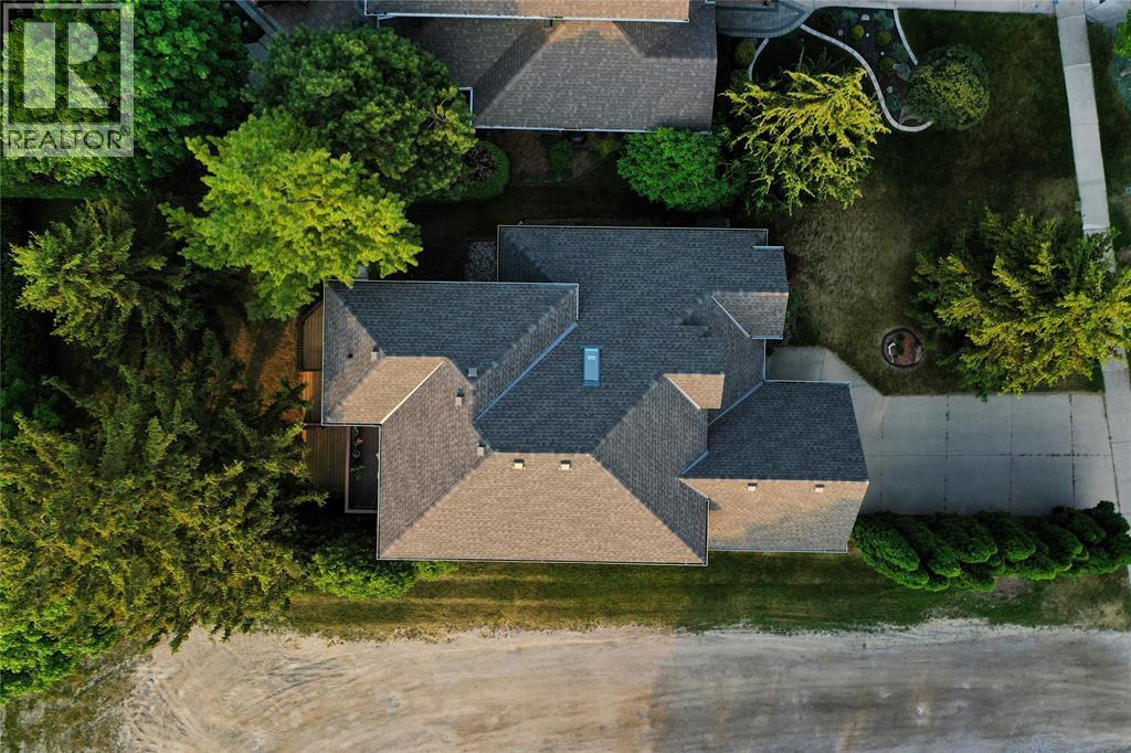 670 Lakeshore Road, Sarnia, Ontario  N7V 2V2 - Photo 33 - 25028101