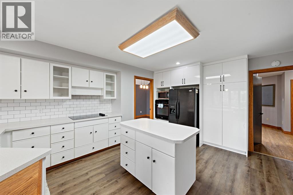 670 Lakeshore Road, Sarnia, Ontario  N7V 2V2 - Photo 7 - 25028101