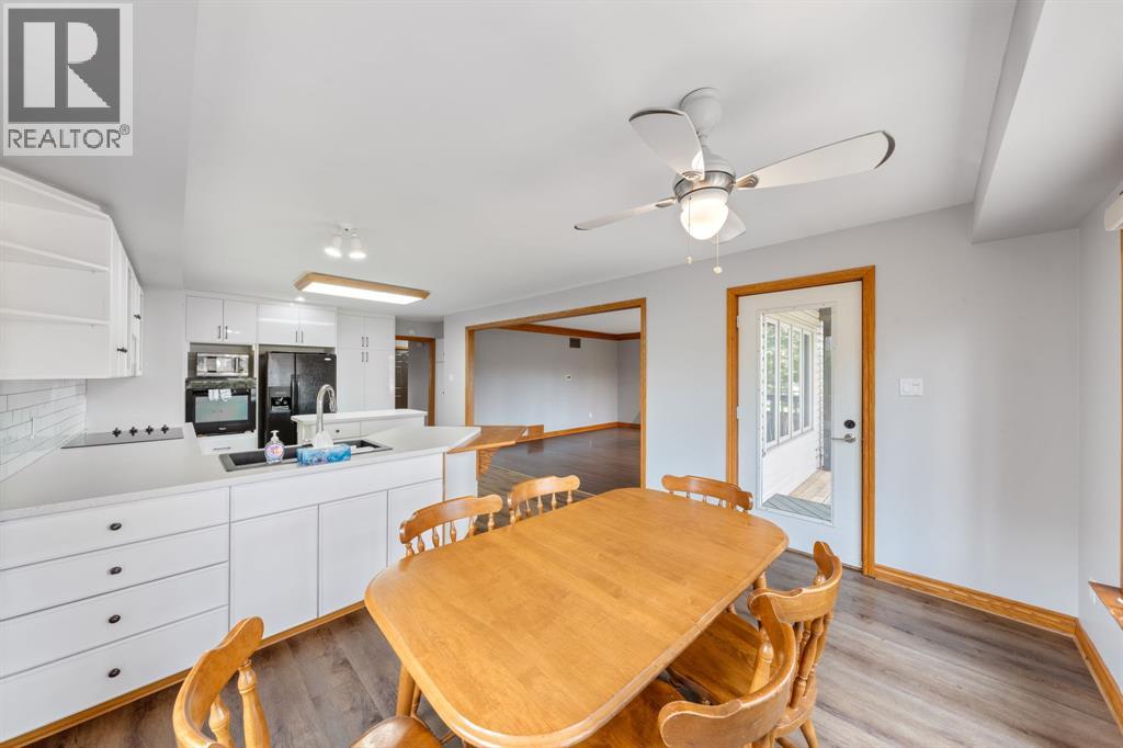 670 Lakeshore Road, Sarnia, Ontario  N7V 2V2 - Photo 9 - 25028101