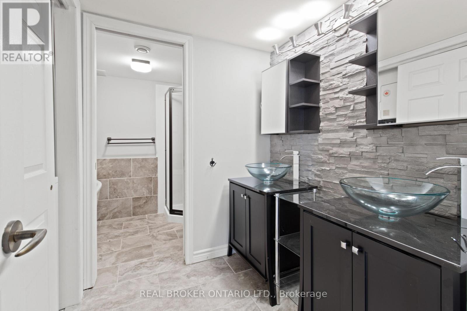 214 - 2010 Cleaver Avenue, Burlington, Ontario  L7M 4C1 - Photo 21 - W12554094