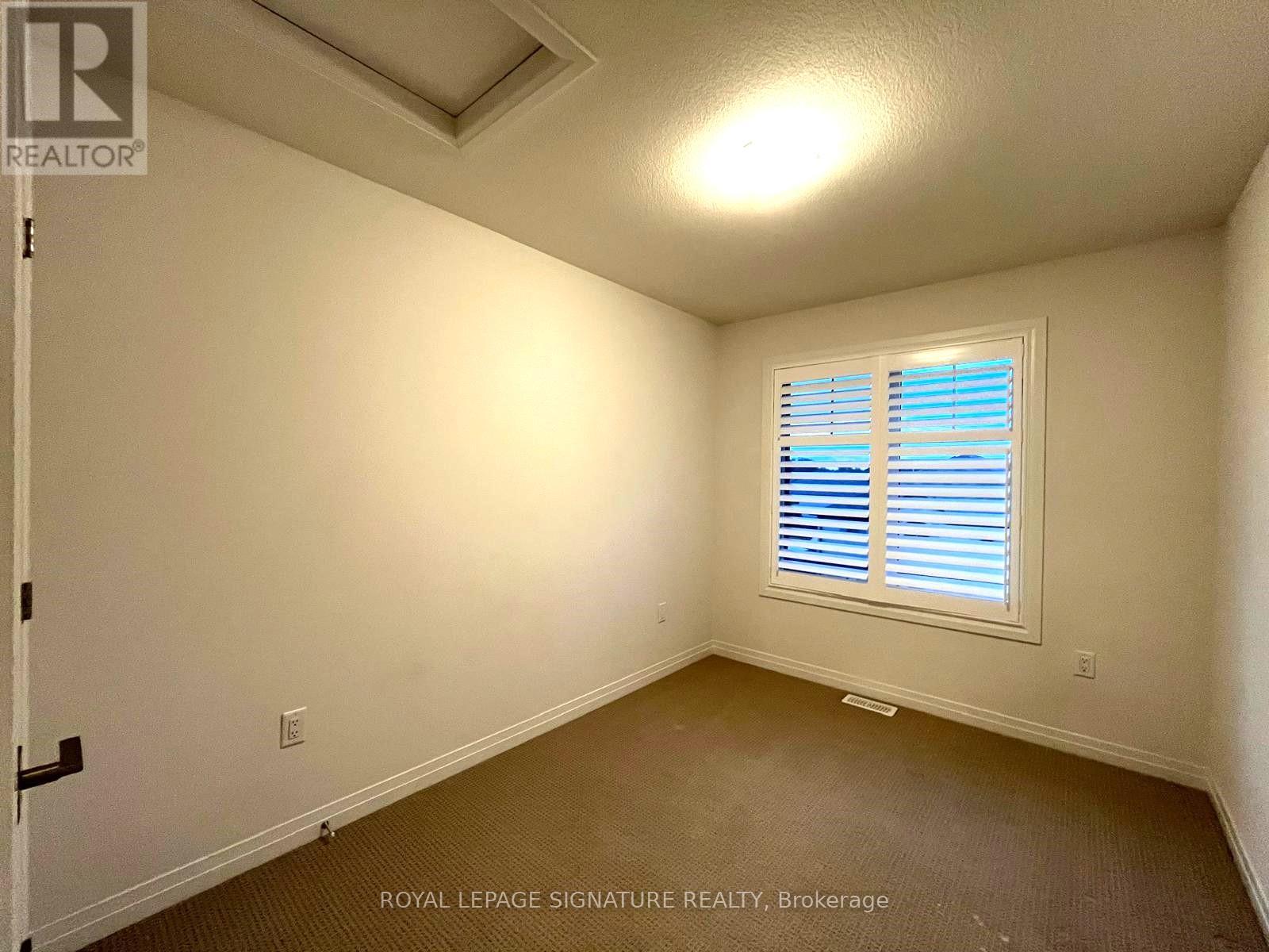 5 Dodman Crescent, Hamilton, Ontario  L9G 0G7 - Photo 10 - X12554052