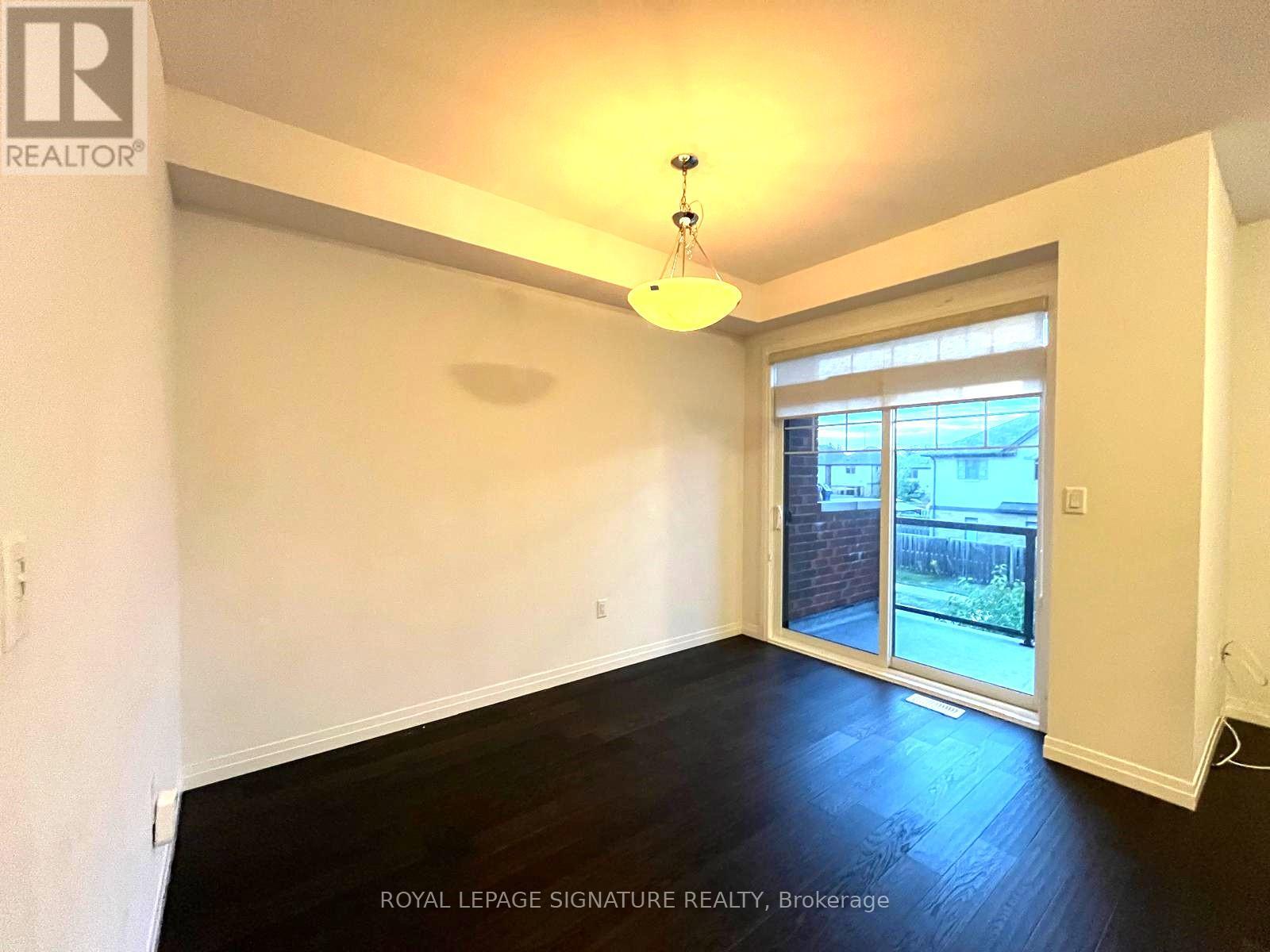 5 Dodman Crescent, Hamilton, Ontario  L9G 0G7 - Photo 9 - X12554052