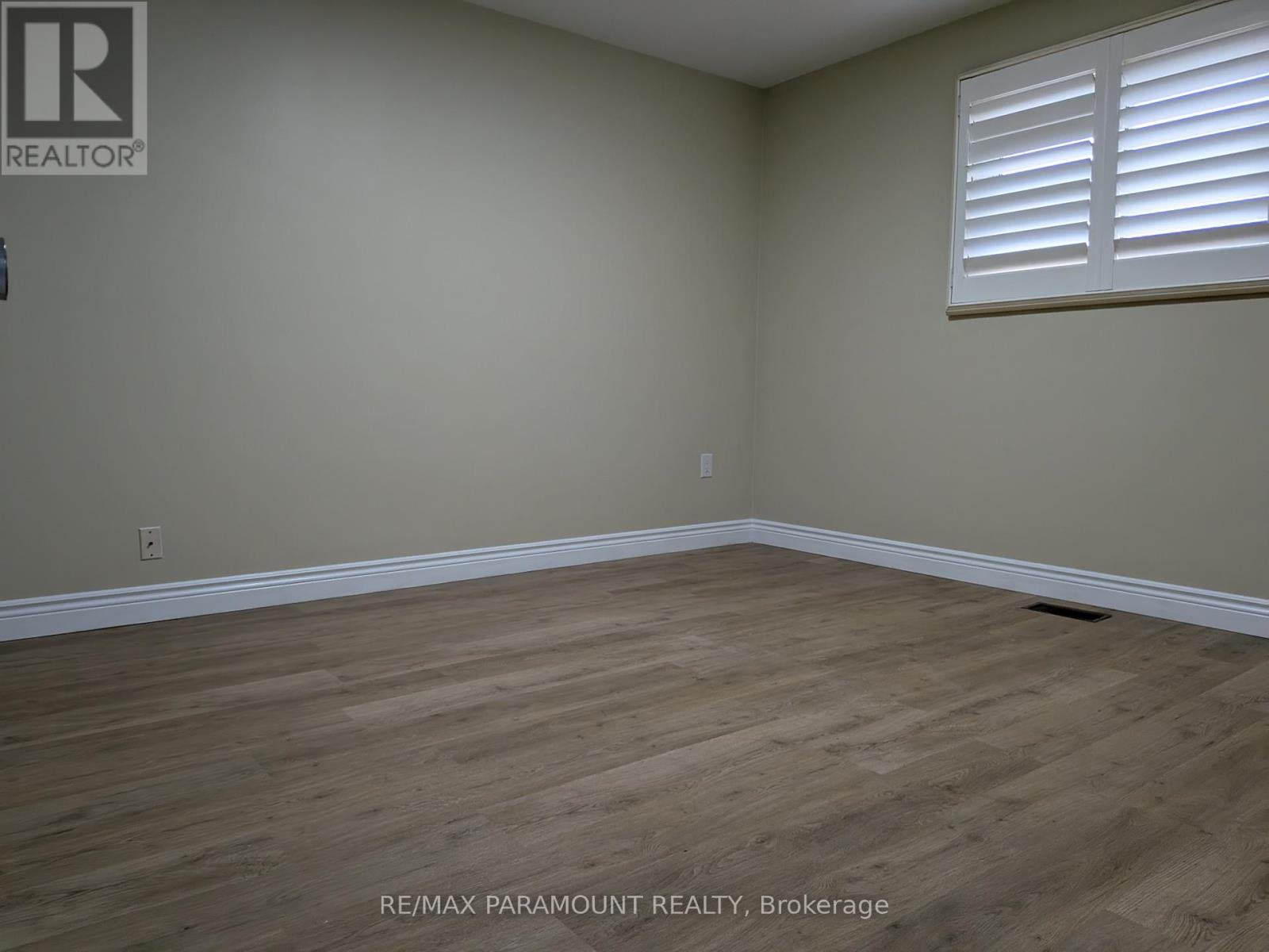 242 Millen Road, Hamilton, Ontario  L8E 2G9 - Photo 11 - X12554132