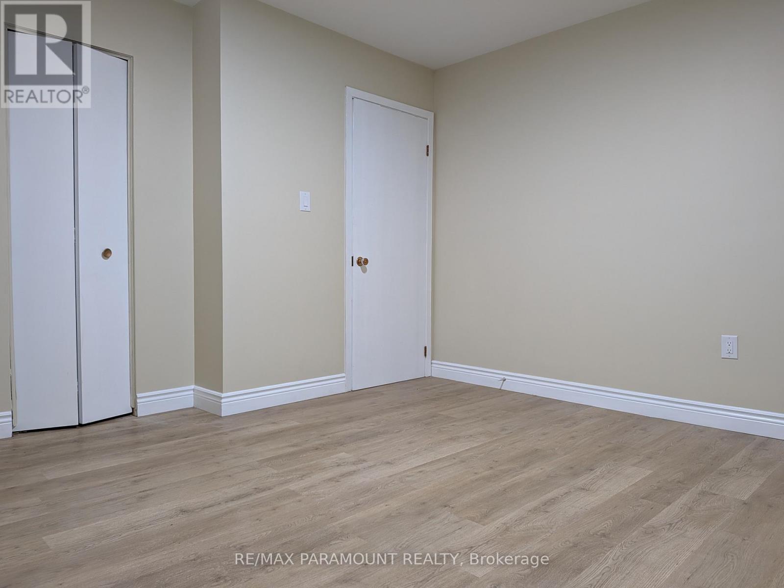 242 Millen Road, Hamilton, Ontario  L8E 2G9 - Photo 12 - X12554132