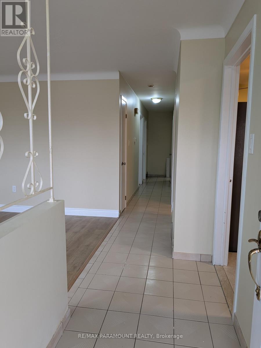 242 Millen Road, Hamilton, Ontario  L8E 2G9 - Photo 3 - X12554132