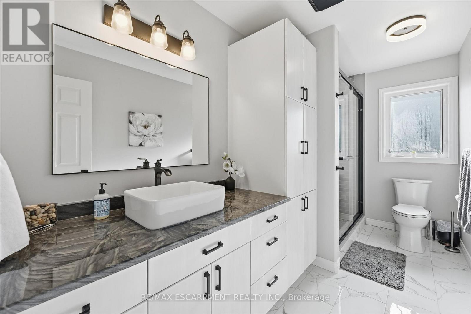 344 St. Lawrence Drive, Welland, Ontario  L3C 7H7 - Photo 23 - X12554148