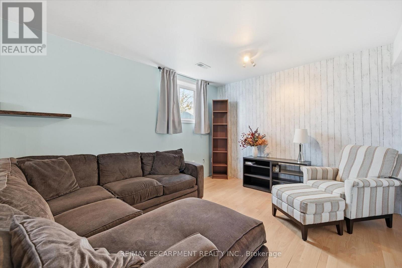 344 St. Lawrence Drive, Welland, Ontario  L3C 7H7 - Photo 27 - X12554148