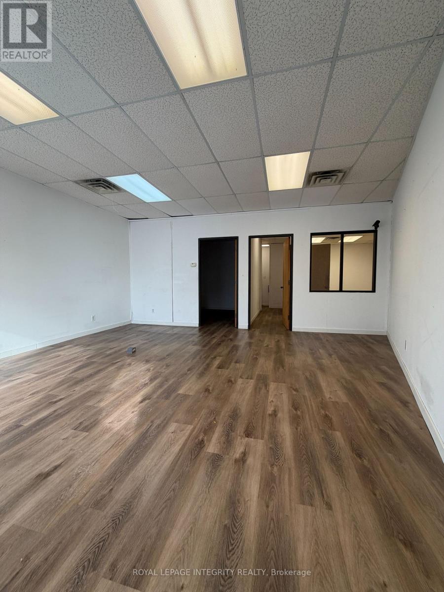 4 - 75 Elgin Street W, Arnprior, Ontario  K7S 3T9 - Photo 4 - X12486737