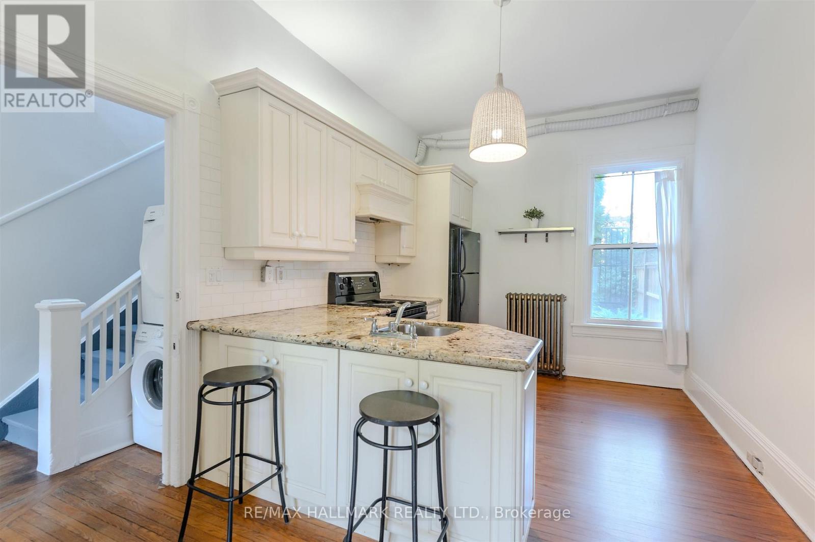 Front - 155 Major Street, Toronto, Ontario  M5S 2K9 - Photo 5 - C12554198