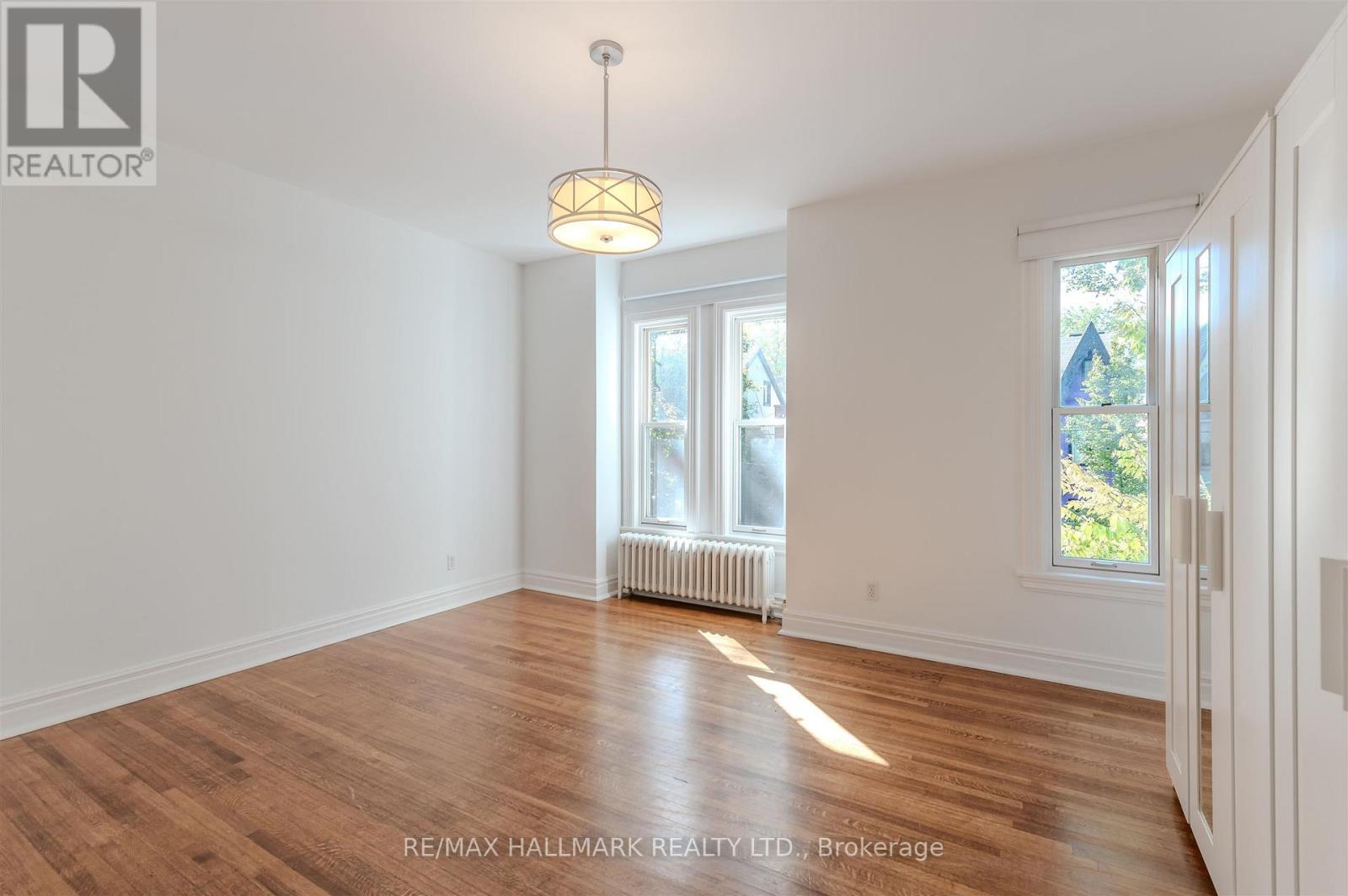 Front - 155 Major Street, Toronto, Ontario  M5S 2K9 - Photo 9 - C12554198