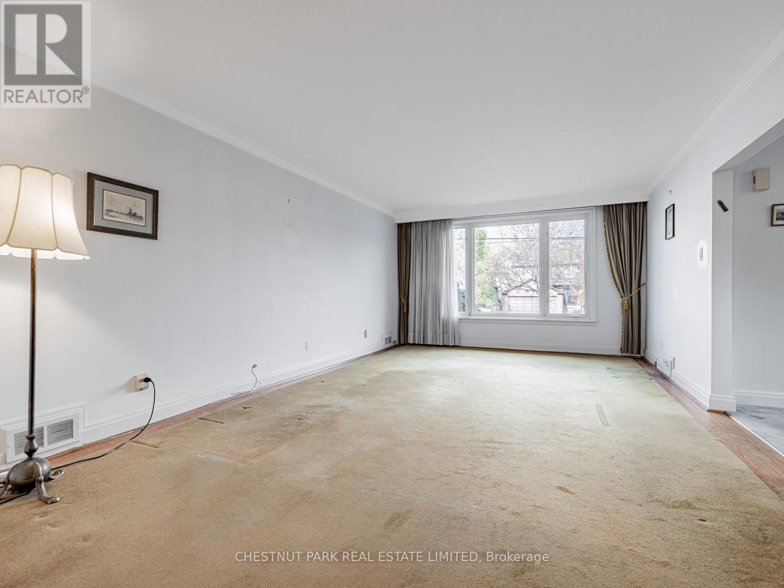 67 Viewmount Avenue, Toronto, Ontario  M6B 1T5 - Photo 7 - C12554410
